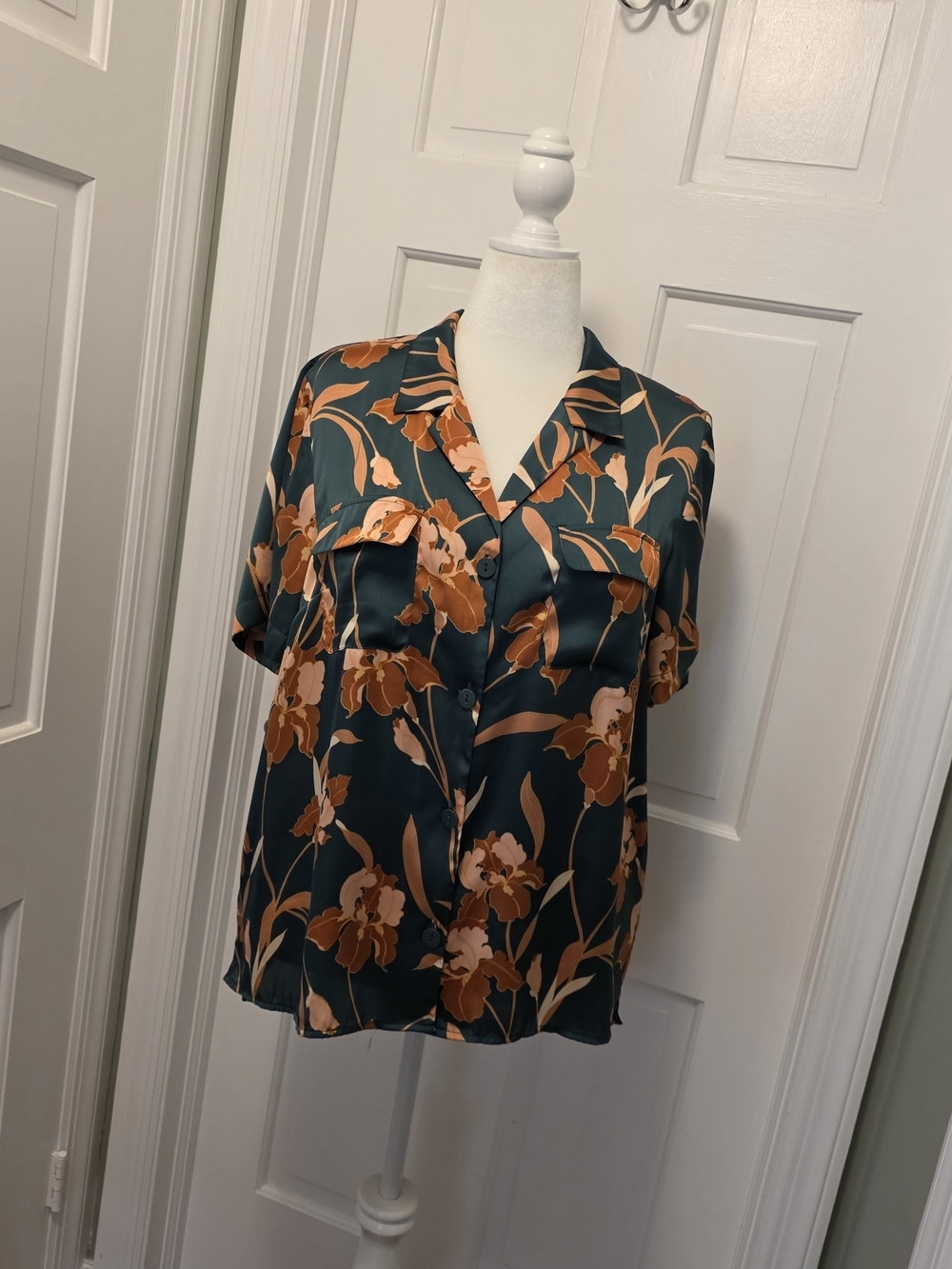 DR2 Teal Floral Short-Sleeve Button-Down Blouse Size XXL